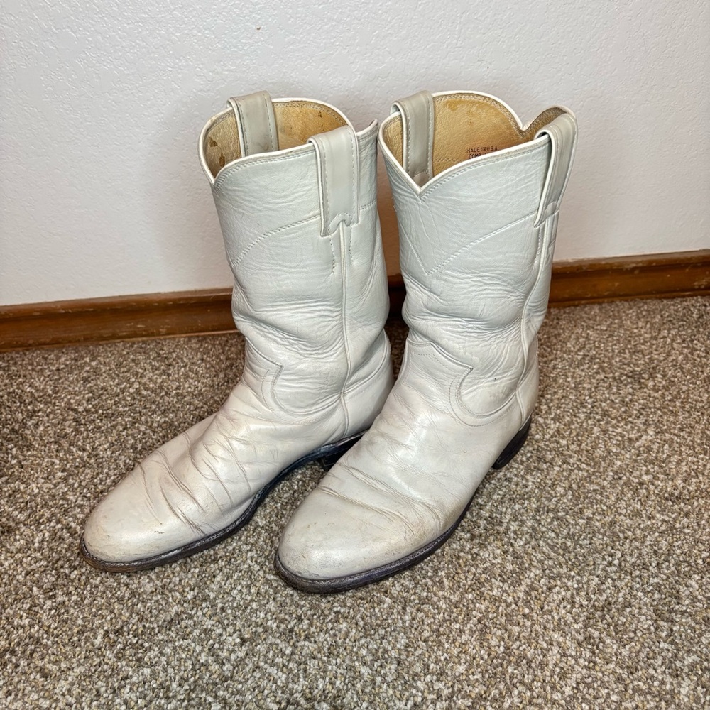 Women’s leather Justin White Cowboy Boots size 6C